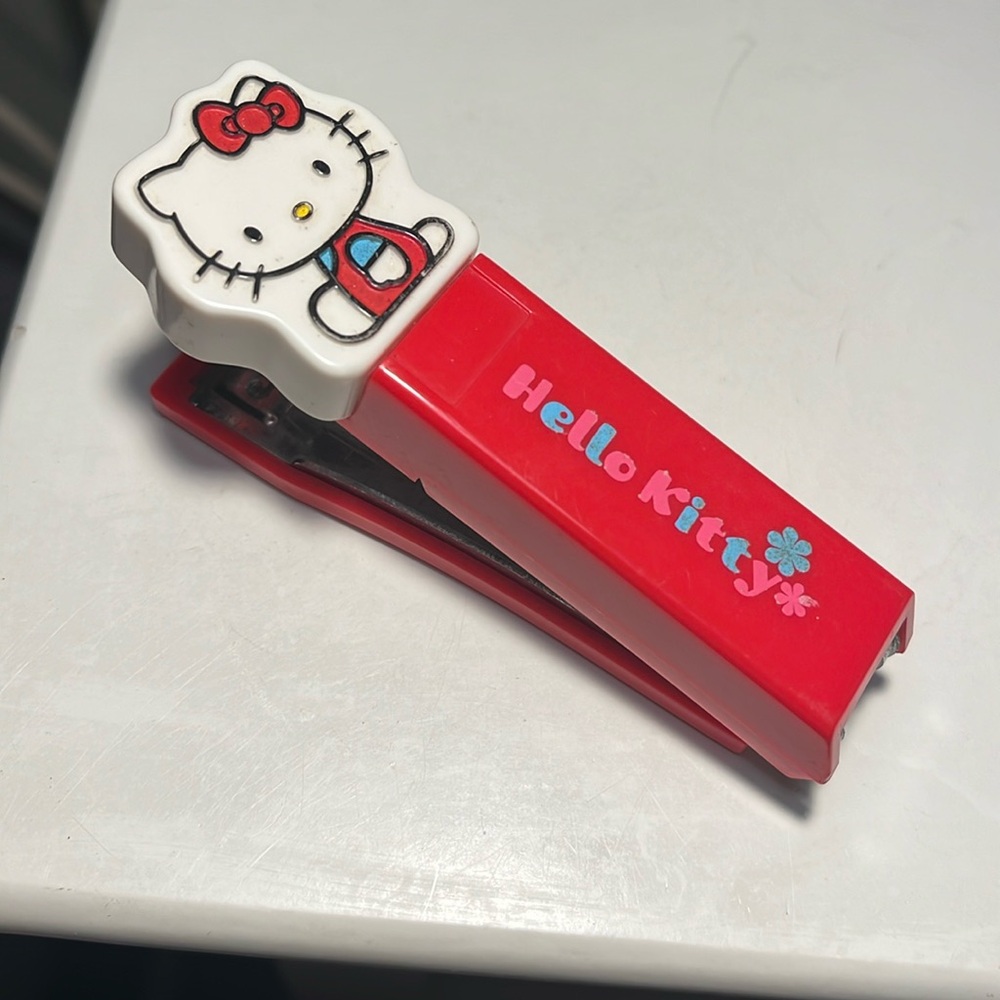 Vintage Hello Kitty Stapler